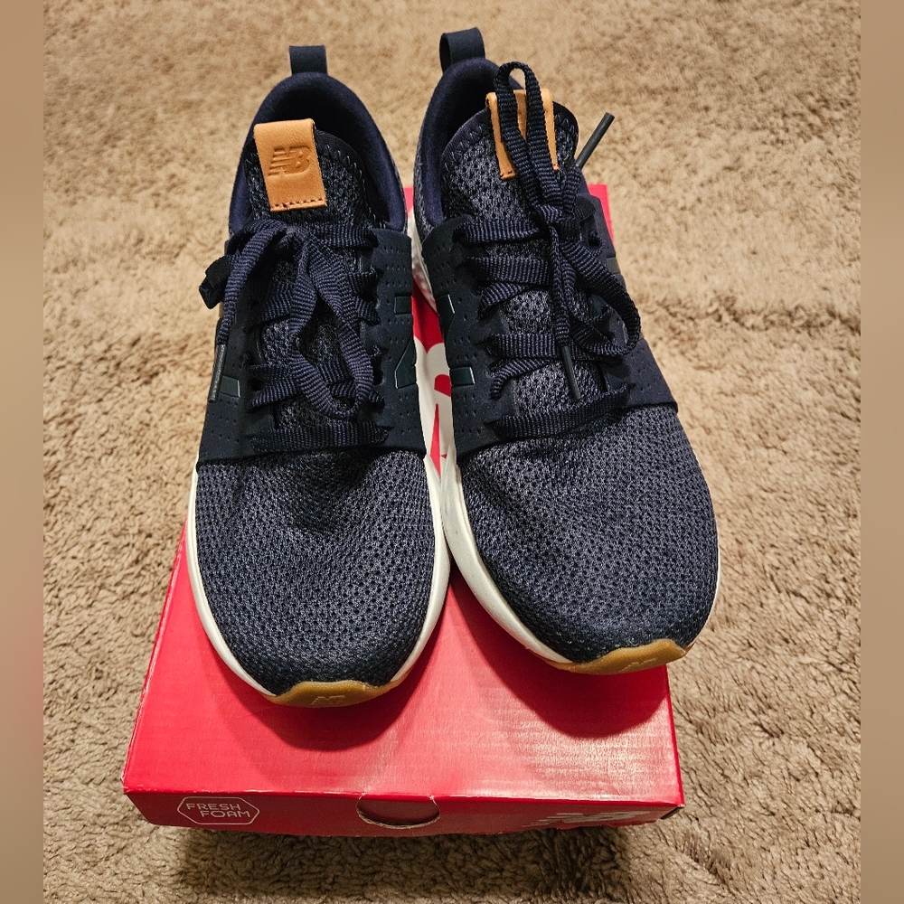 New Balance Women'sFresh Foam Roav Tee Shoes - Picture 6 of 10
